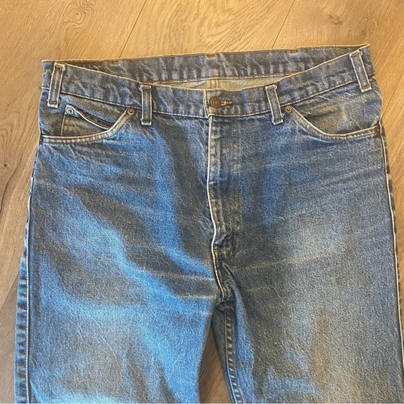 Vintage Levi's Jeans Levis for Men with A Skosh More Room Leather Tab - Picture 5 of 10